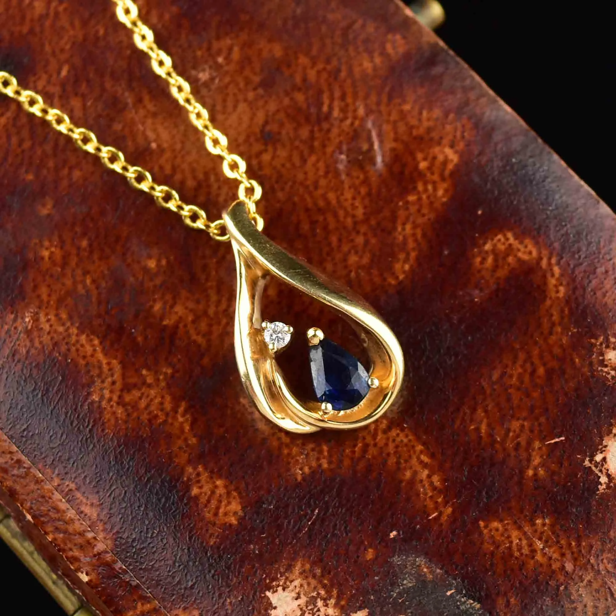 14K Gold Pear Cut Blue Sapphire Diamond Pendant Necklace