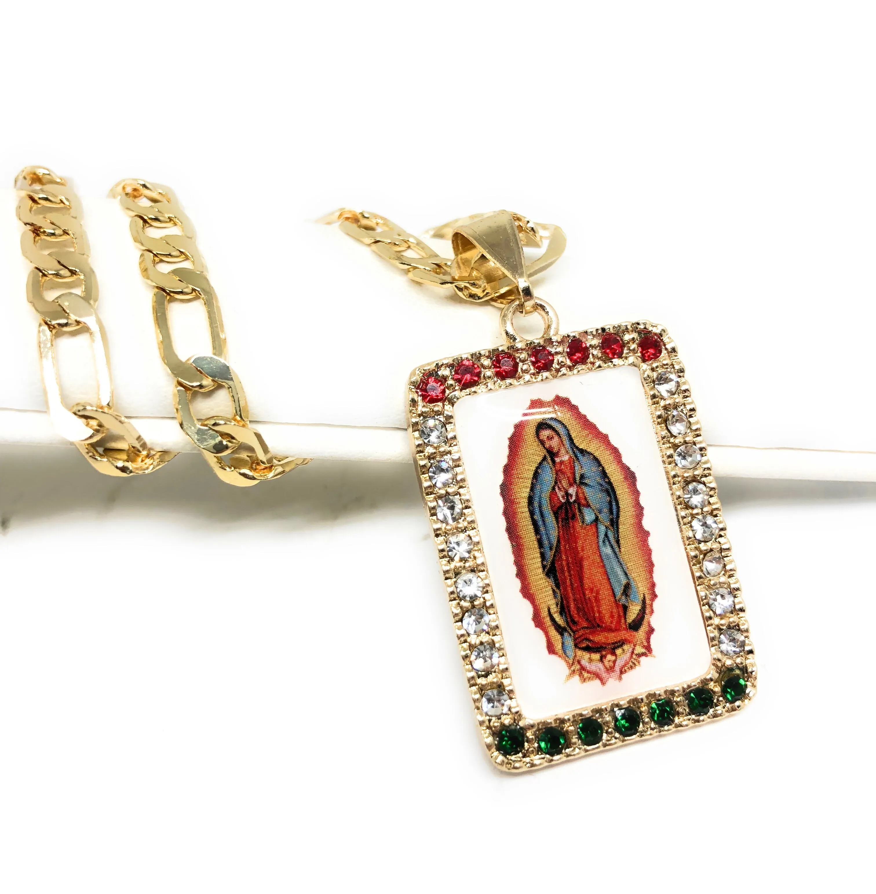 Gold Plated Virgin Mary Pendant Necklace Figaro 26 Virgen de Guadalupe Medalla Oro Laminado