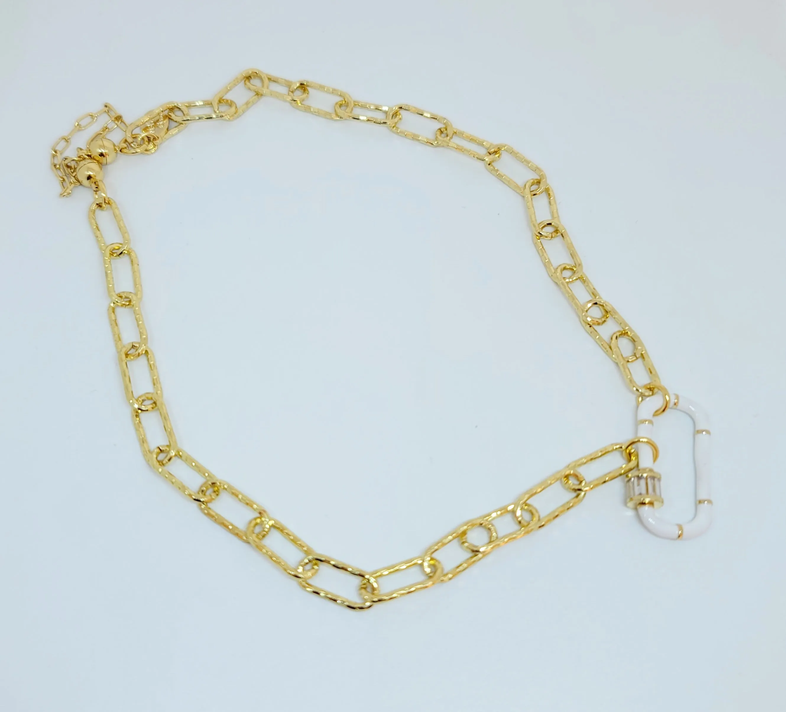 Melania Clara White Willa Gold Necklace