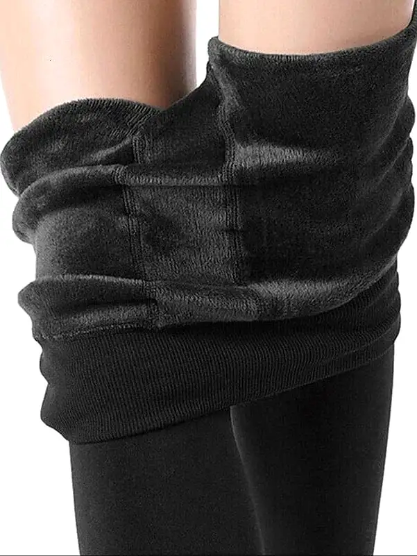 Winter-Ready Women's Fleece-Lined Leggings with Handy Side Pockets